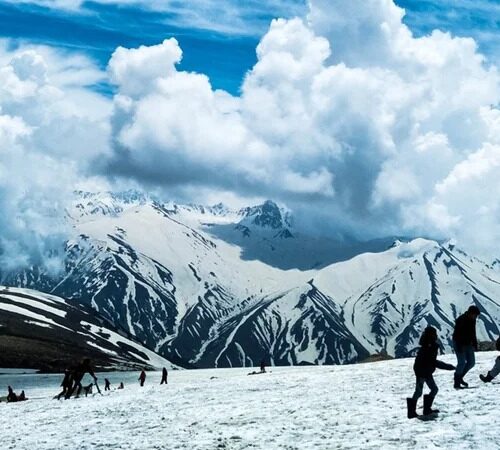Manali Tour Package 2 Nights 3 Days | Affordable Manali Holiday Package